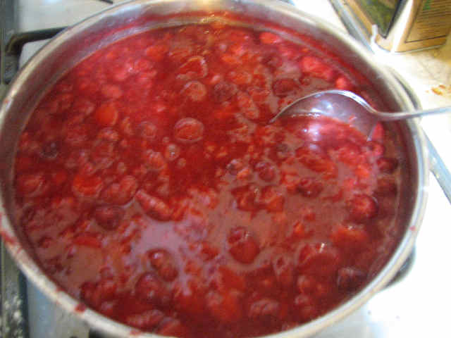 Strawberry sauce